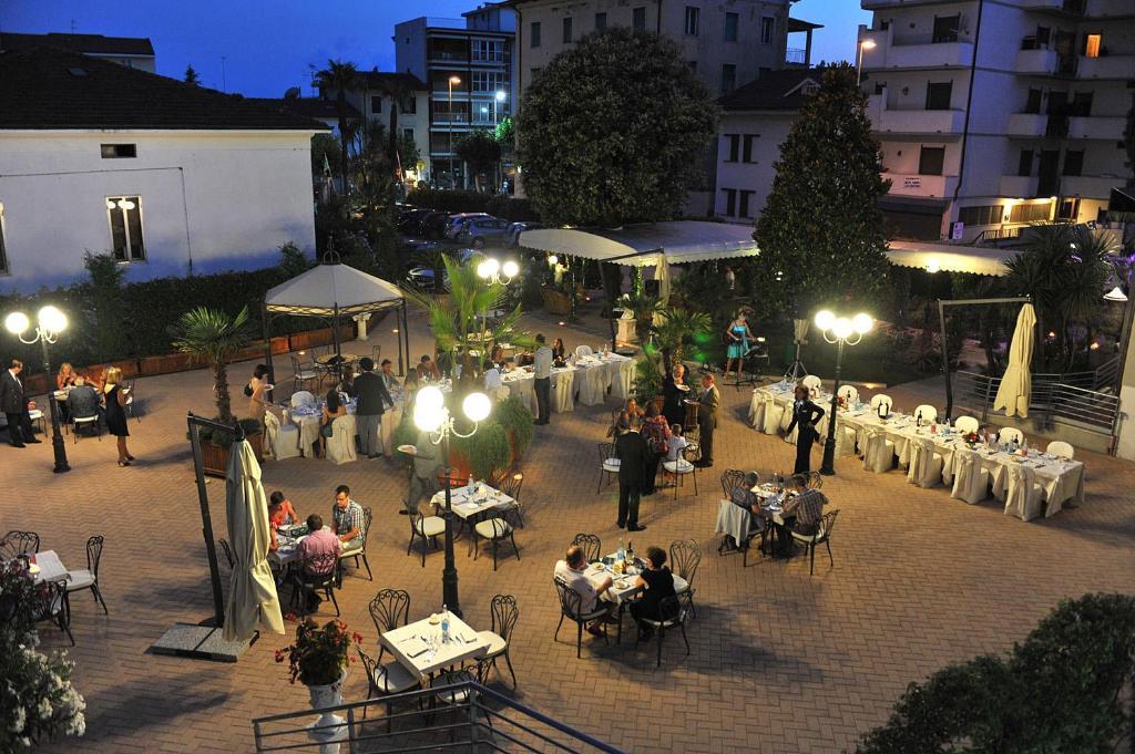 Hotel President Montecatini Terme Buitenkant foto